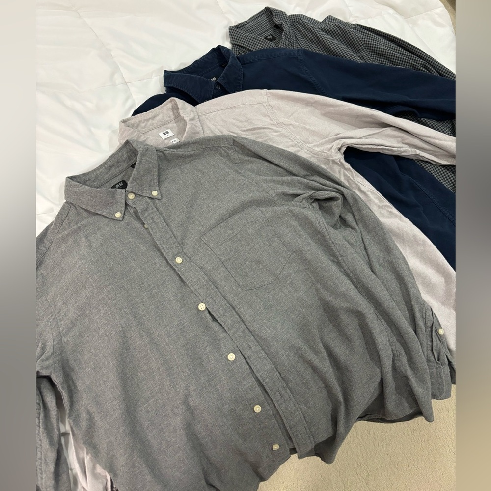 Bundle of 4 Medium Uniqlo button ups